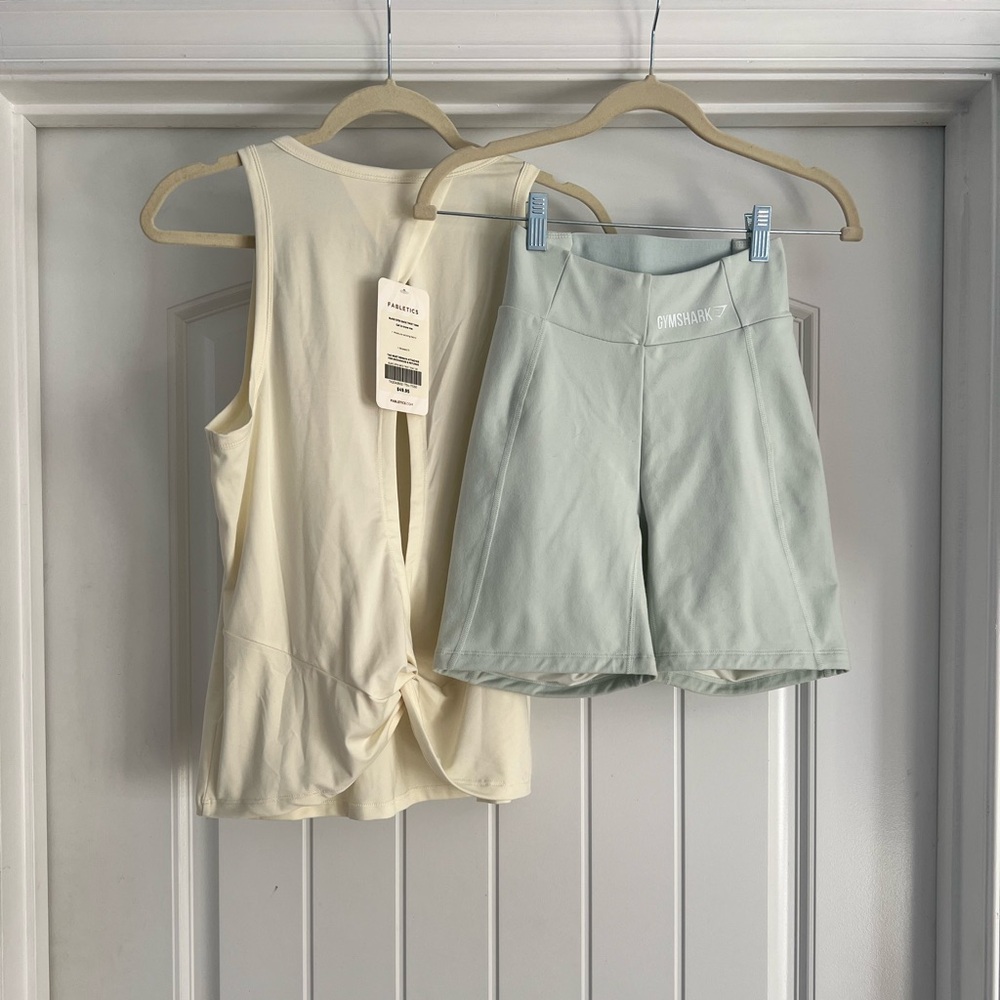 SET! FABLETICS + GYMSHARK Cream Twist Back Top and Mint Shorts